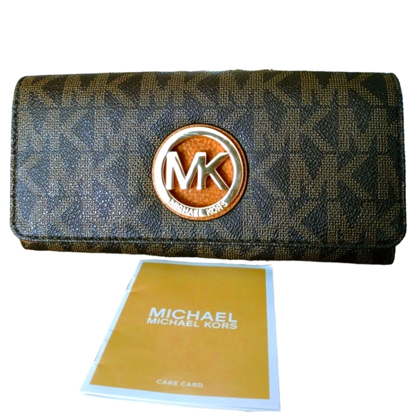 Michael Kors Fulton Monogram Wallet - Picture 6 of 14